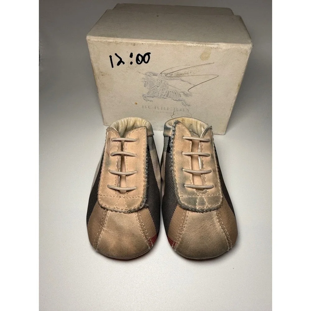 Burberry Kids Baby Shoes Nova Check Crib Moccasins Size 17 US 2